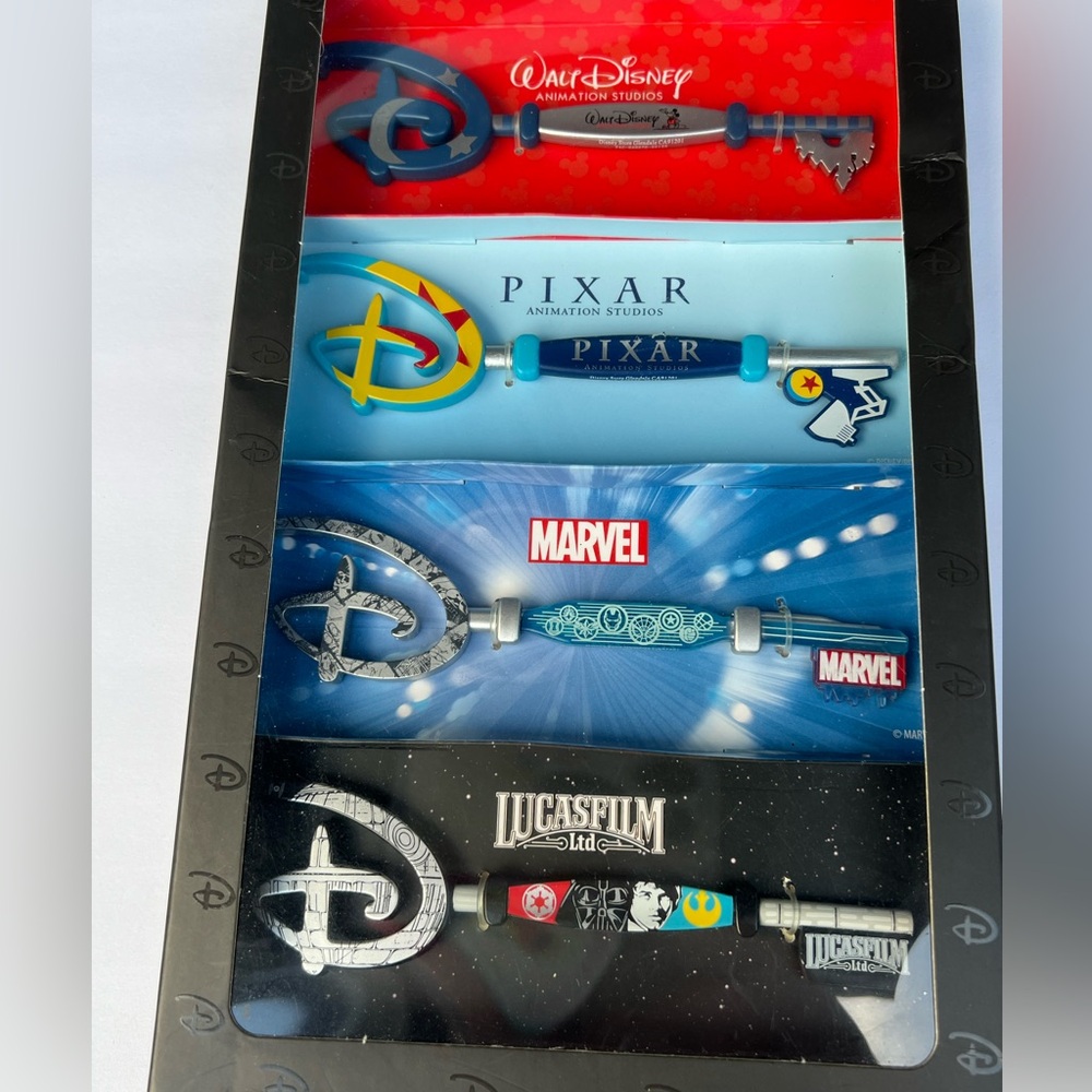 Disney Studios Collectible 4 Key Set Disney Pixar Marvel Star Wars